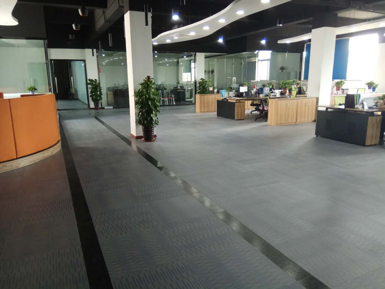 奉賢辦公室裝修實(shí)拍圖片